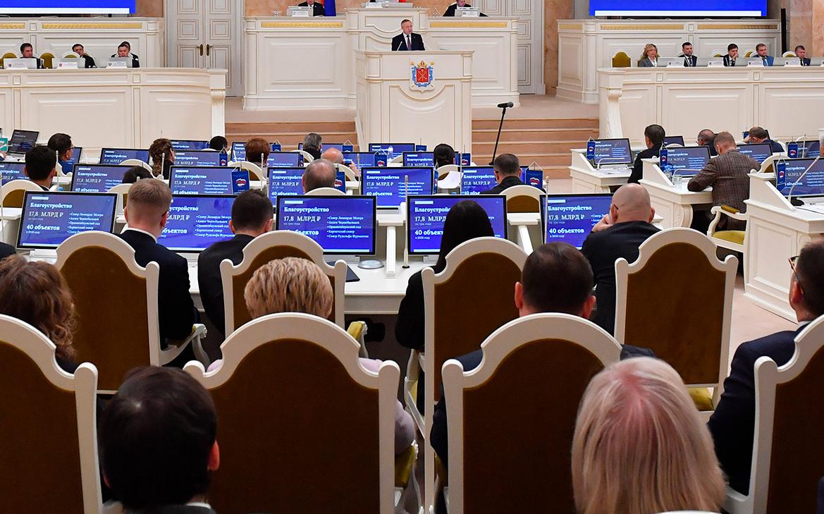 Парламент Петербурга поддержал в I чтении поправки о реновации хрущевок