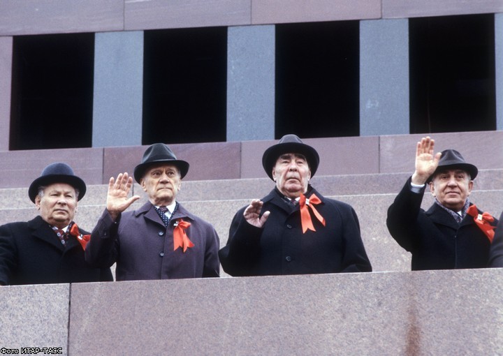 Смерть Брежнева: точка невозврата