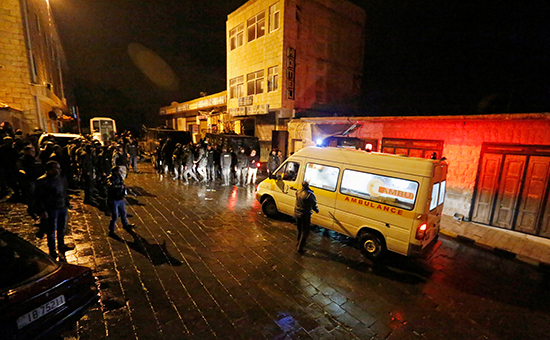 Машина скорой помощи возле&nbsp;замка Эль-Карак. 18 декабря 2016 года


