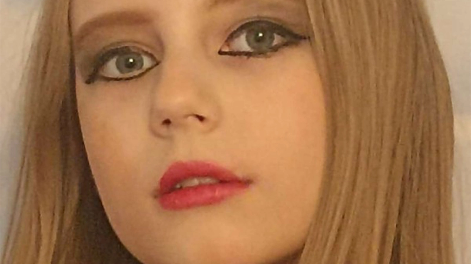 Отец 10-летней Алисы Тепляковой опубликовал неоднозначное фото девочки |  РБК Life
