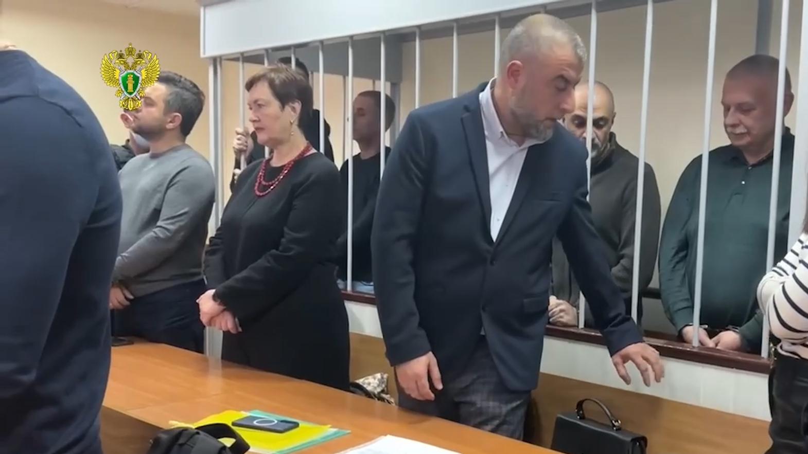 Экс-члены правительства Осетии получили сроки до 8 лет за растрату