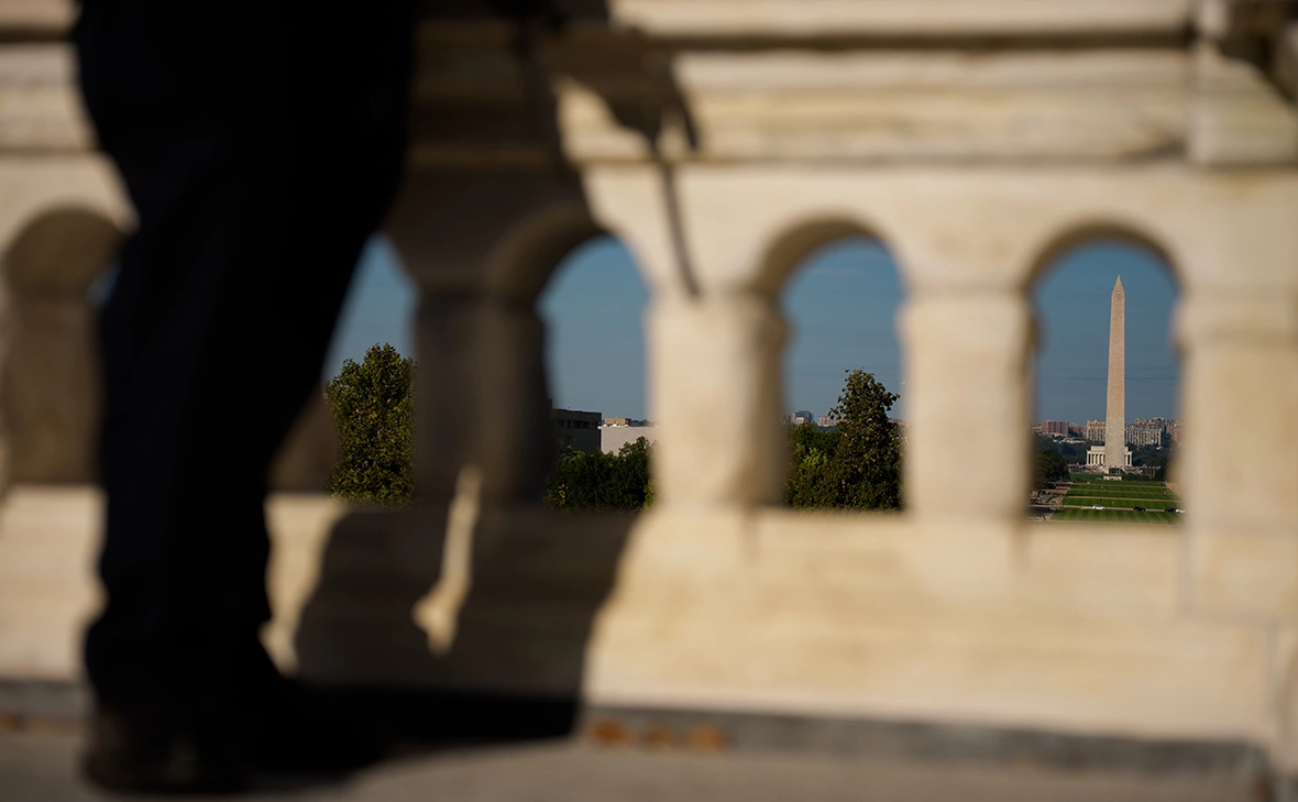 Andrew Harnik / Getty Images