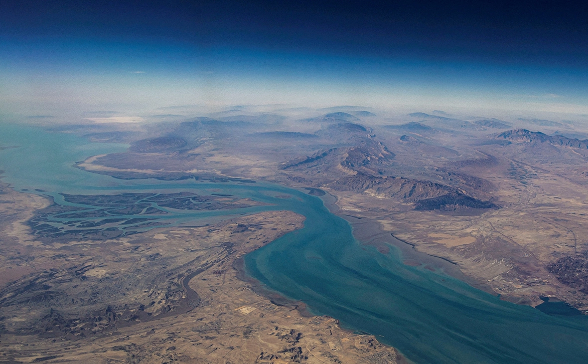 Nicolas Economou / Reuters