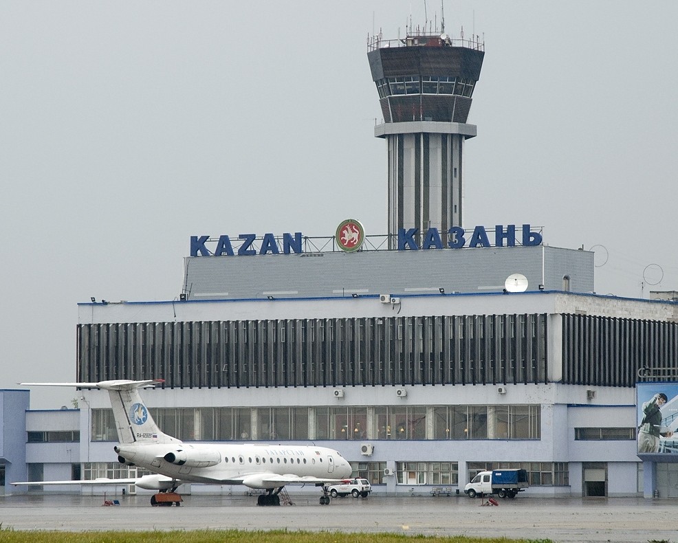 Авиапассажир умер в Казани во время экстренной посадки
