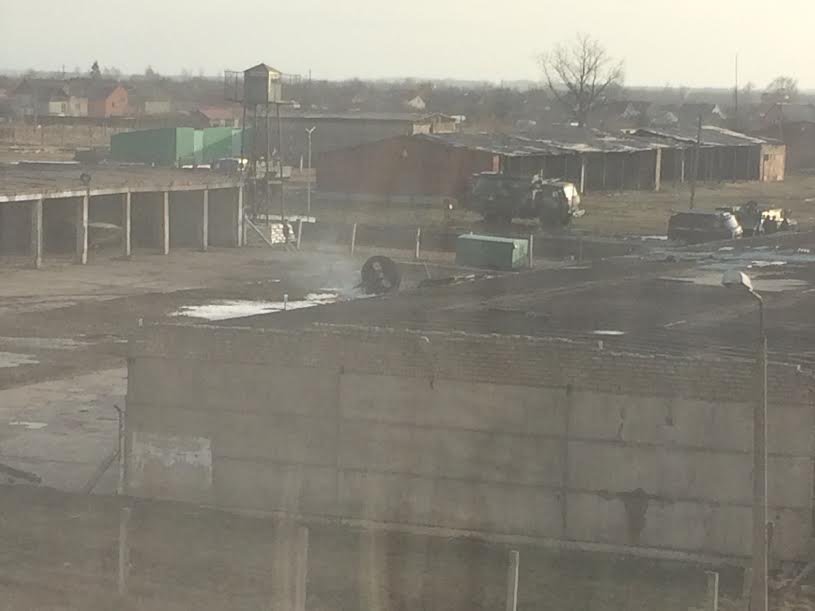 В Калининградской области в воинской части загорелась БМП-2
