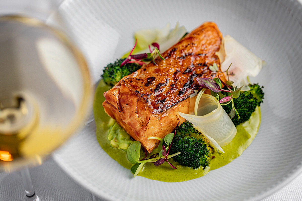 Рыбный день: восемь московских ресторанов, где морепродукты всегда в меню