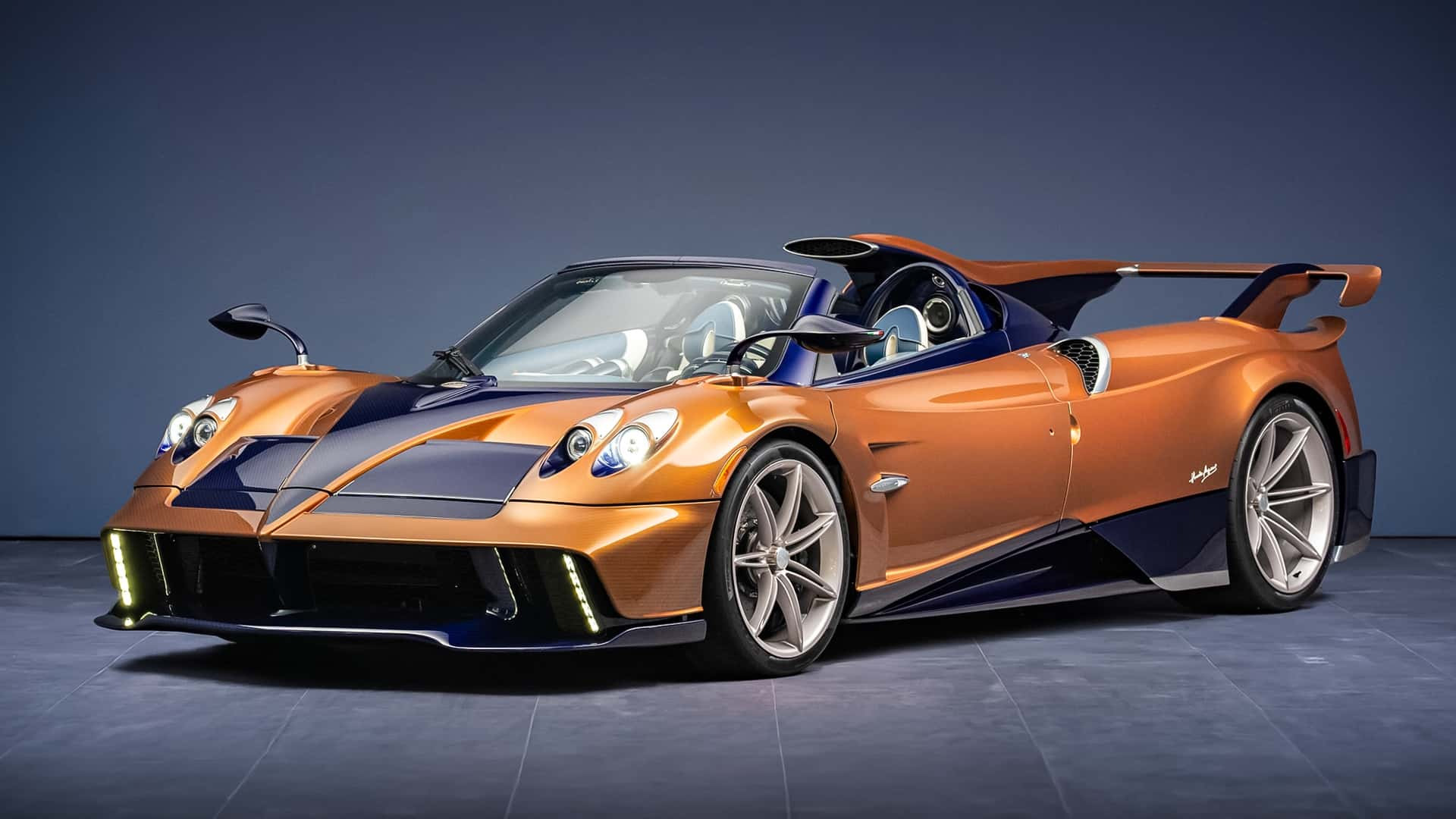 Pagani Huayra 70 Derecho сохранила узнаваемые формы, но получила ряд уникальных фишек, делающих ее ценным экземпляром в любой коллекции