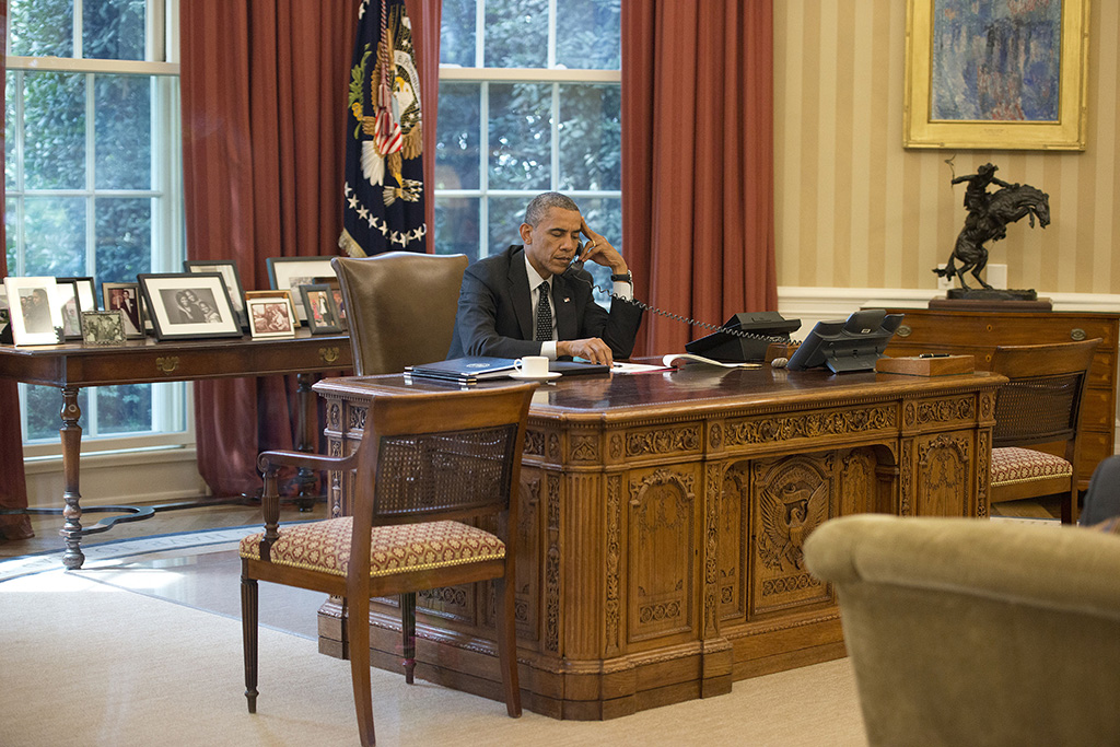 Барак Обама в&nbsp;Овальном кабинете в&nbsp;2014 году
