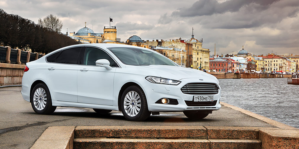 Ford Mondeo

Седан после смены поколения заметно преобразился, став мощнее и получив лучшее оснащение. В России Mondeo предлагают, в том числе, с наддувными моторами семейства EcoBoost. И если младший агрегат на 199 л.с. под новые ставки подходить не будет, то 240-сильная версия Mondeo заметно подорожает &mdash; примерно на 115 тыс. рублей.
