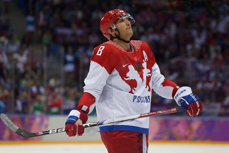 Олимпиада 2014 года в Сочи стала для хоккейной сборной России неудачной. Овечкин набрал очки лишь в первом из пяти матчей турнира. После окончания тех Игр он принес извинения болельщикам за выступление сборной.
