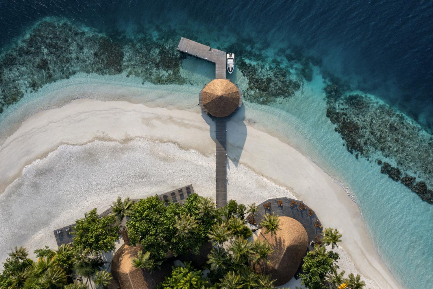 Вид на курорт Dhawa Ihuru