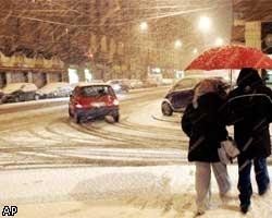 Снегопад в Москве осложнил видимость на дорогах в 10 раз