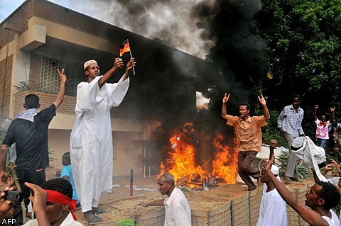 Еще одно американское посольство пало под натиском протестующих