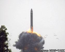 Россия успешно испытала новую баллистическую ракету "Тополь"