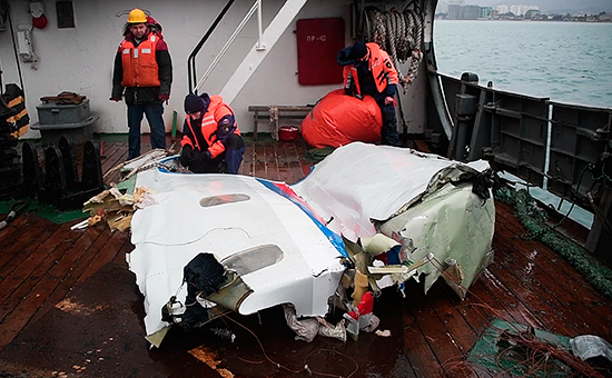 Найденные фрагменты самолета Ту-154, потерпевшего крушение над&nbsp;Черным морем у берегов Сочи
