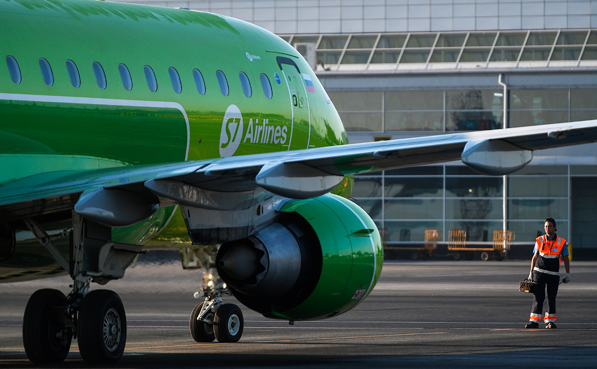 Самолет Embraer-170