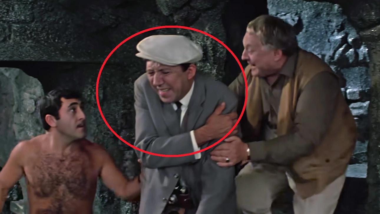 Кадр из фильма «Бриллиантовая рука», 1968 год