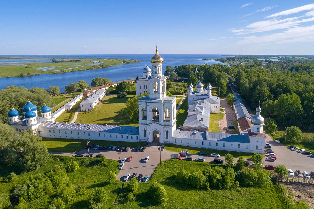 Первые упоминания о Великом Новгороде встречаются в Софийской летописи