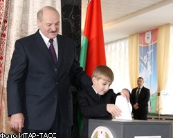 А.Лукашенко обещал дожить до 90 лет и "поставить сына на ноги"
