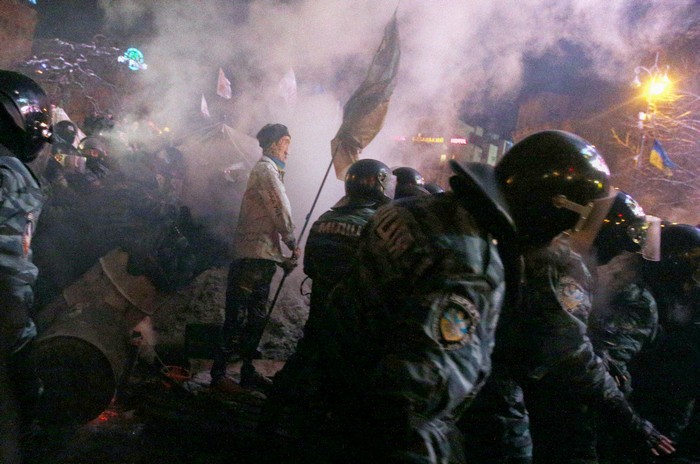 Евромайдан в Киеве: "Беркут" пошел на штурм мэрии