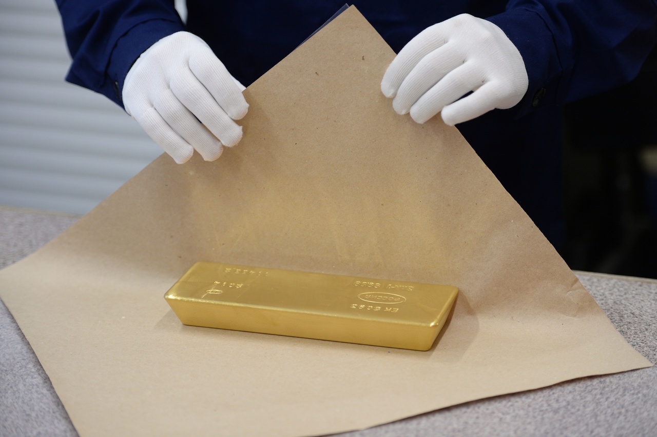 Современные золотые слитки традиционно производятся 999.9 пробы