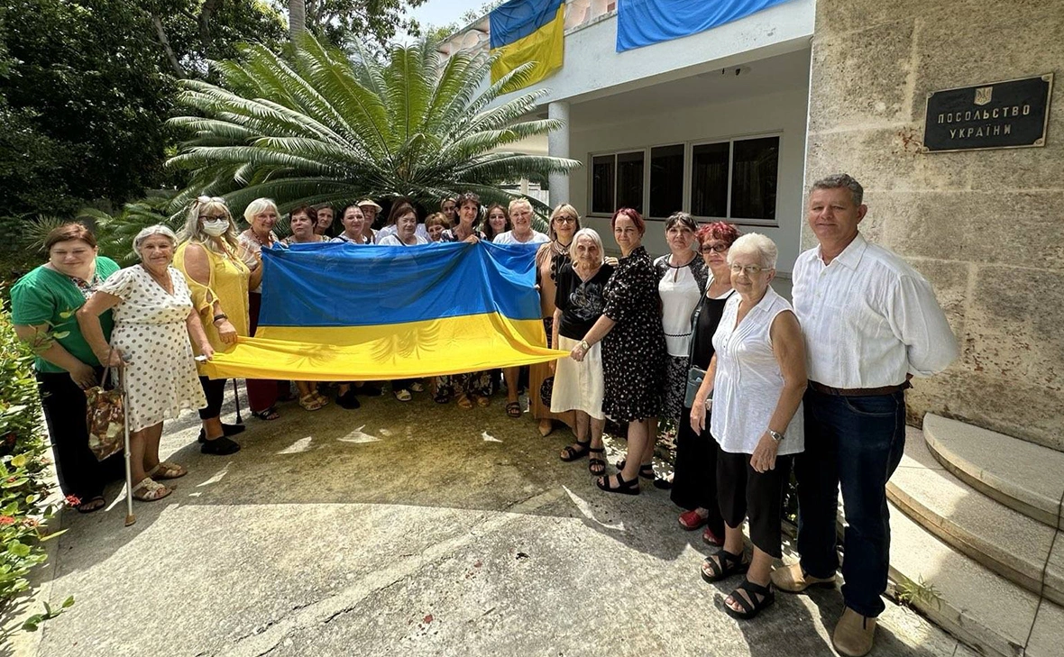 emb.cu / Facebook (входит в корпорацию Meta, признана экстремистской и запрещена в России)