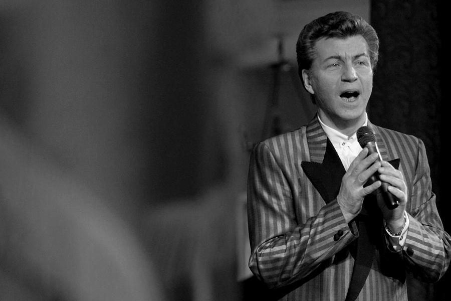 Ярослав Евдокимов был известен хитом &laquo;Фантазер&raquo;, который обрел новую популярность в последние годы в соцсетях. Среди других его известных работ&nbsp;&mdash; песни &laquo;За Дунаем&raquo;, &laquo;Калины куст&raquo;, &laquo;Майский вальс&raquo; и другие.

Евдокимов умер 22 августа 2025 года в возрасте 78 лет. Причиной смерти стал рак легких.

Читать больше