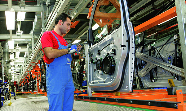 Volkswagen сокращает 6000 работников бразильских заводов