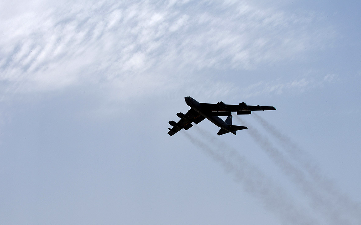 Минобороны сообщило о перехвате стратегических бомбардировщиков США В-52