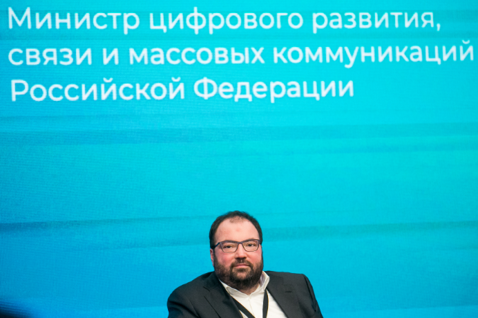 Максут Шадаев отметил, что борьба за персонал существует и между федеральными компаниями