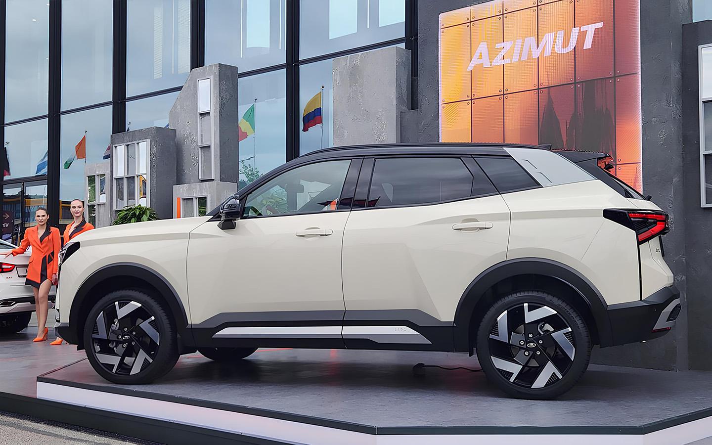 Глава АвтоВАЗа рассказал о стоимости нового кроссовера Lada Azimut
