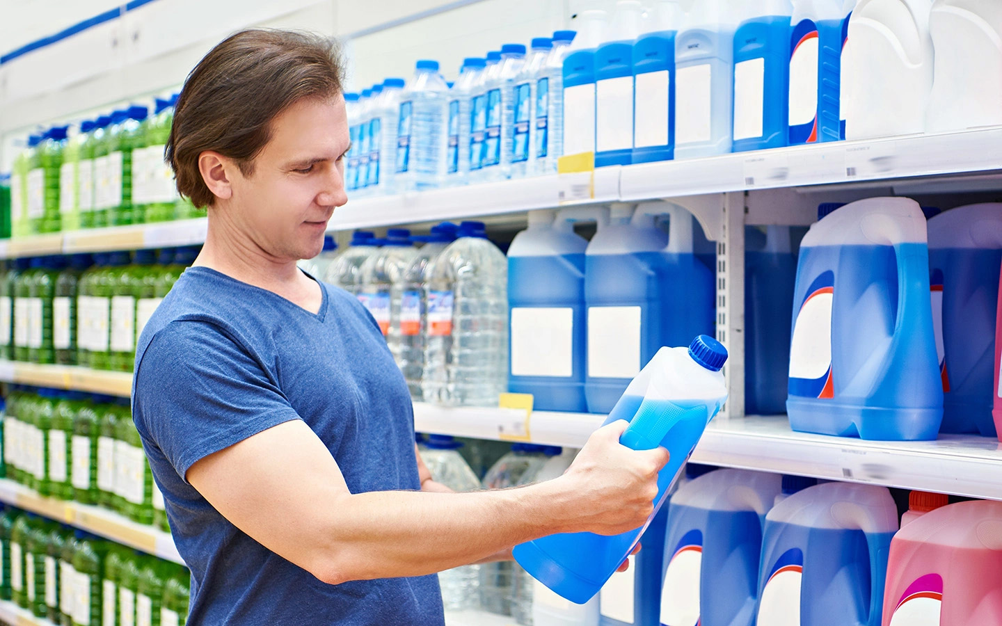 Цвет антифриза не является признаком, по которому можно определить химический состав ОЖ. Выбор красителя тем или иным производителем &mdash; чисто маркетинговый ход