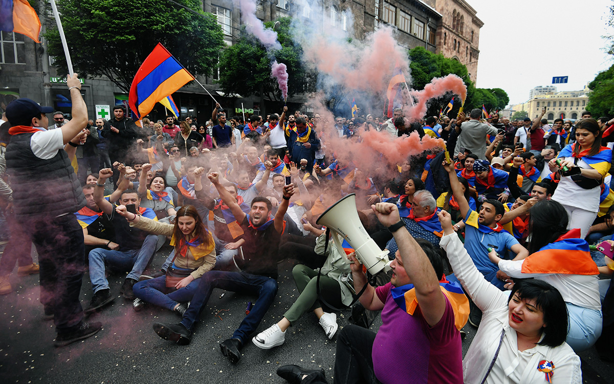 Власти Армении заявили о риске беспорядков на фоне митингов оппозиции