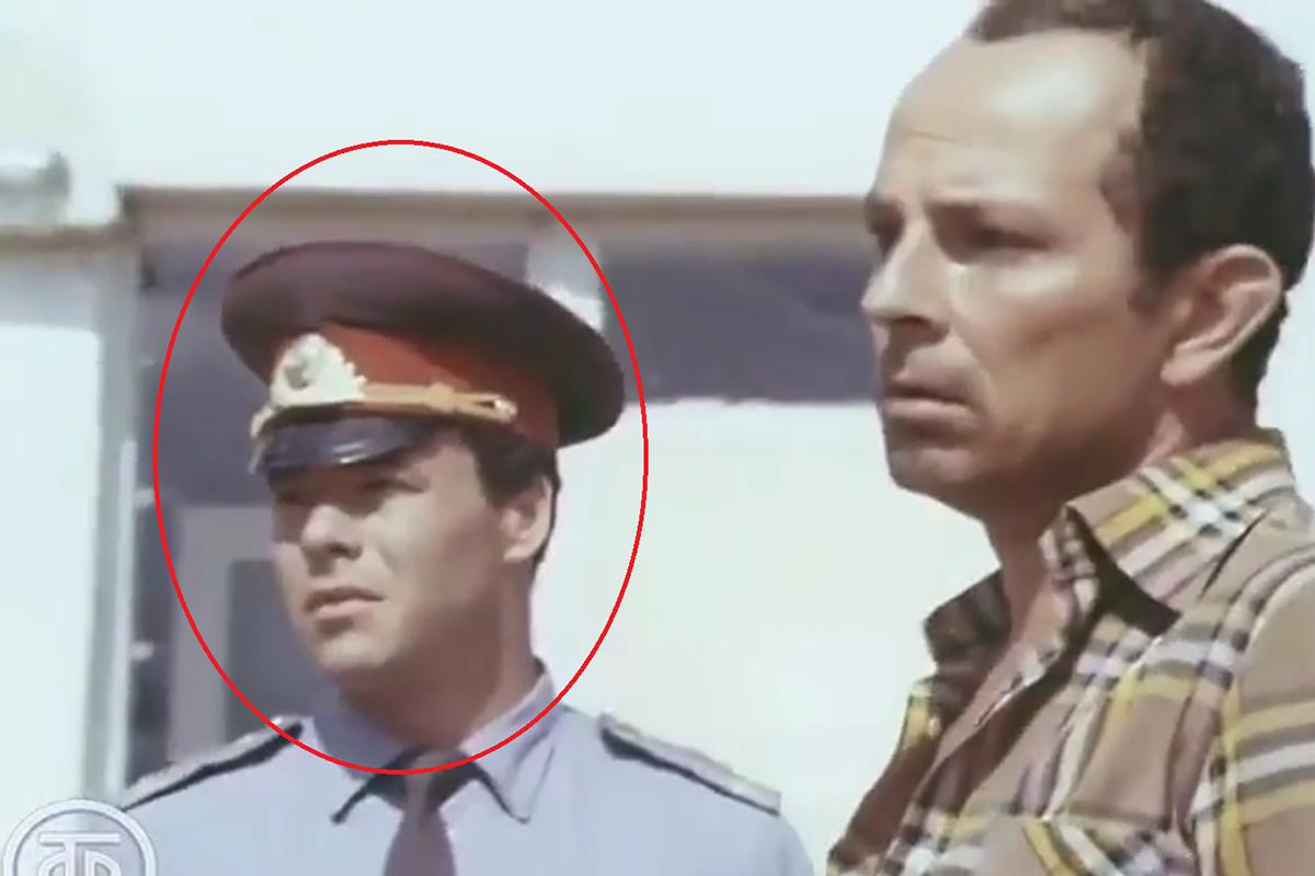 Певец и композитор Михаил Муромов сыграл милиционера в фильме «Единственный мужчина», 1981 год