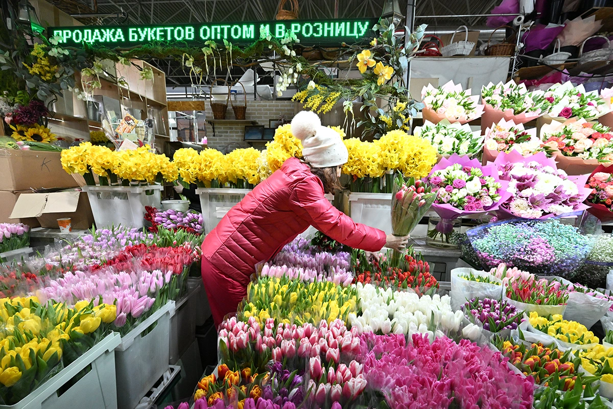 По количеству закупок и чеков в праздничный период Международные женский день обгоняет День матери на 8%
