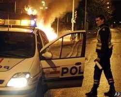 Новый год во Франции отметили вандалы: сожжено более 1 тыс. машин