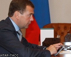 Медведеву показали первый русский мобильник. ФОТО, ВИДЕО