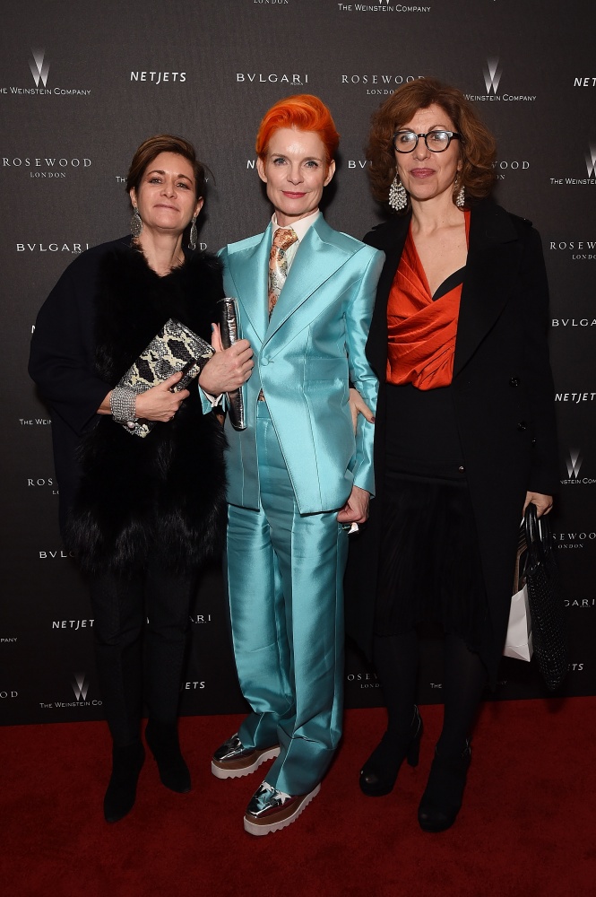 Санди Пауэлл (в центре) на вечеринке организованной кинокомпанией The Weinstein Company и ювелирно-часовым домом Bulgari 