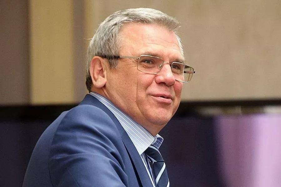 Евгений Люлин поручил Молодежному парламенту «погрузиться в тему «Рёдан»