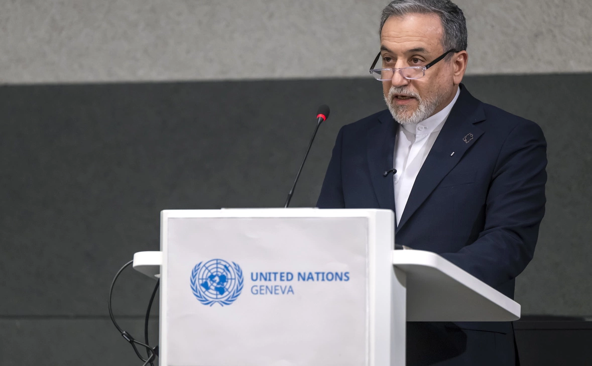 Martial Trezzini / EPA / ТАСС