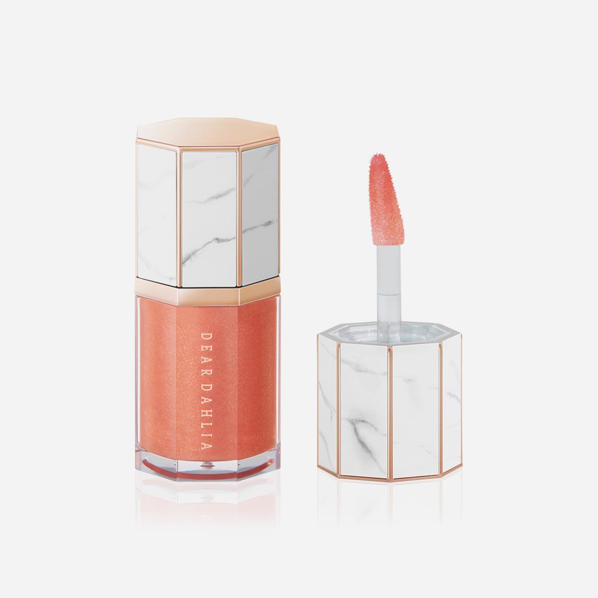 Блеск для губ paradise aurora shine lip treatment, Bronze sky, Dear Dahlia, 1418 руб. (&laquo;Золотое яблоко&raquo;)