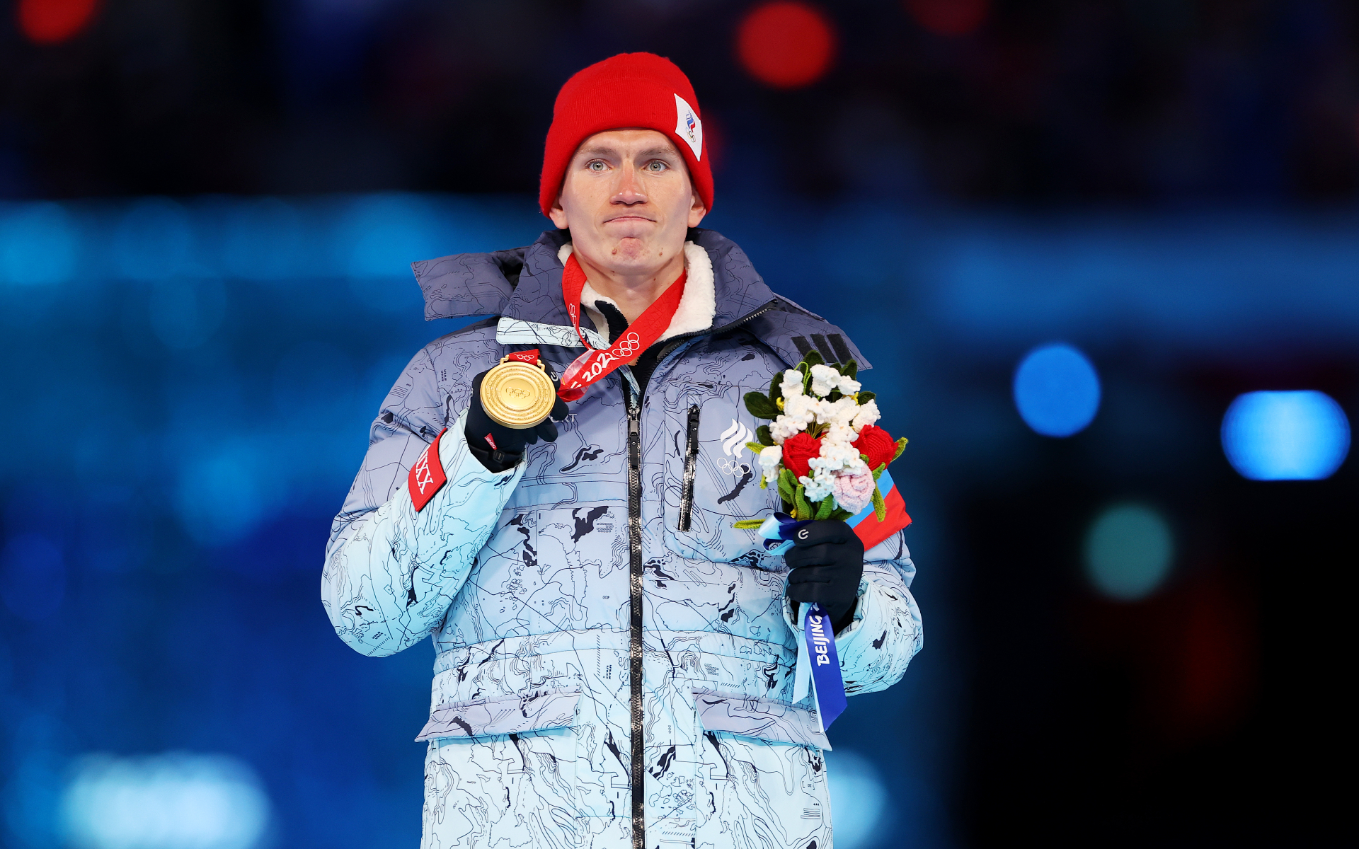 Российский лыжник Александр Большунов завоевал три золота Олимпиады в Пекине.