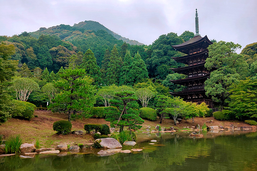 Храм Рурико-дзи в парке Кодзэн