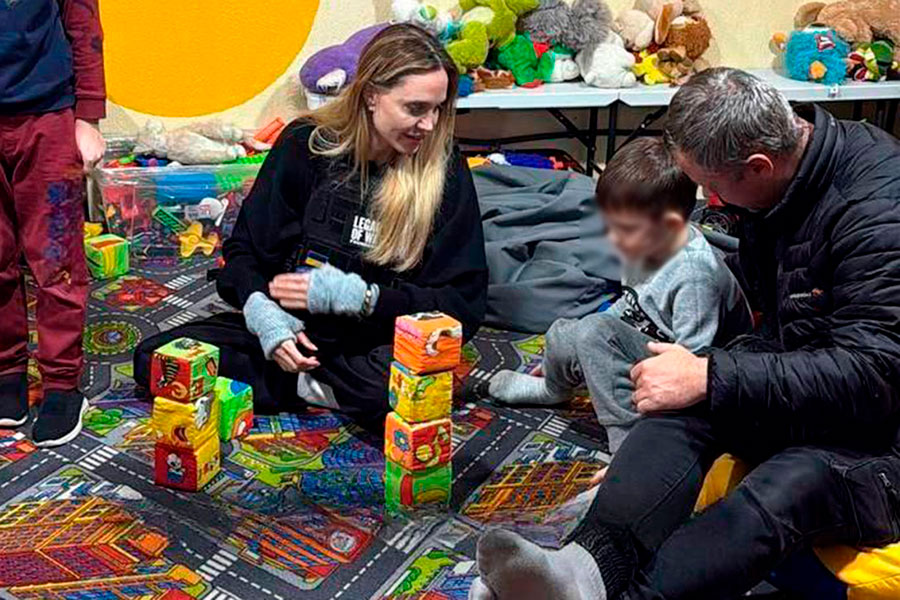 Анджелина Джоли в Херсоне, 5 ноября 2025 года