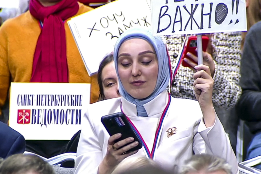 Фото: Трансляция прямой линии с президентом России Владимиром Путиным