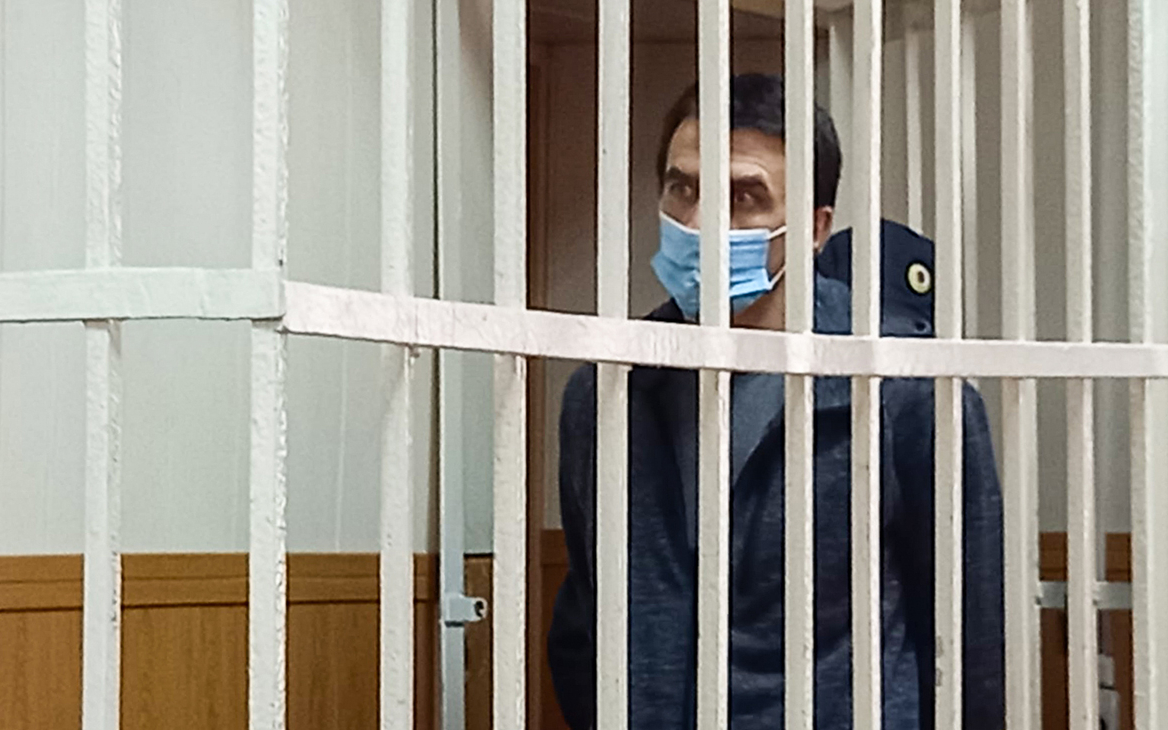 Суд взыскал почти $130 млн с экс-министра и Альфа-банка