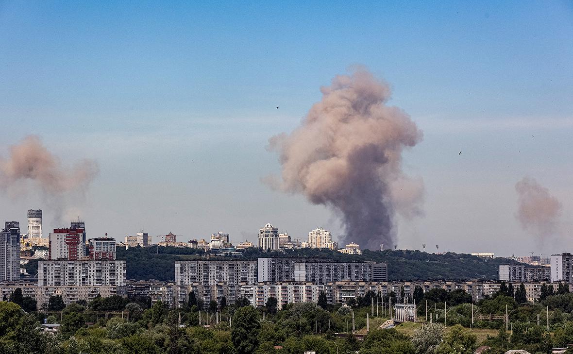 В Киеве 9 июля объявили днем траура по погибшим при взрывах ракет — РБК