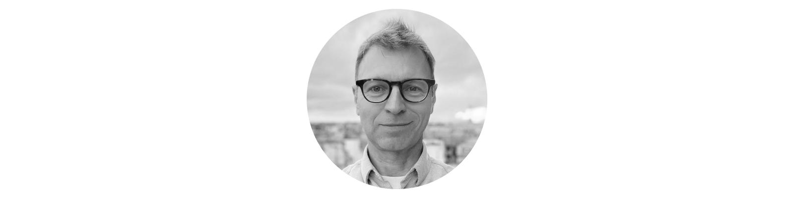 Какой необычный сувенир привезти из Парижа: 26 идей от местных жителей