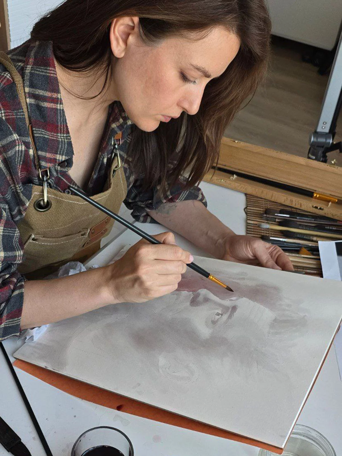 В рисовании вином, как и в акварельной живописи, залогом успеха является использование правильной бумаги