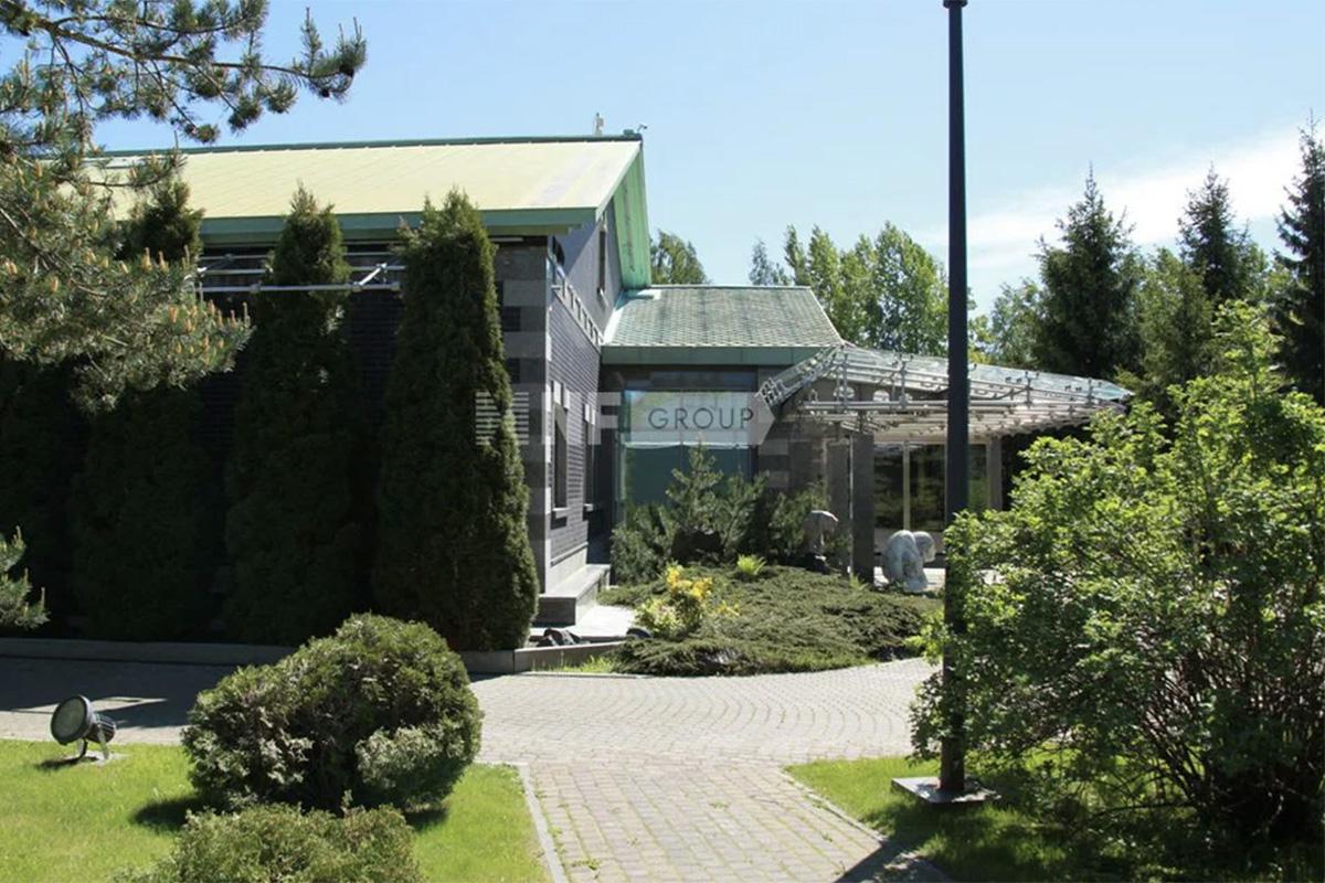 Как выглядят самые дорогие продающиеся в мегаполисах России дома